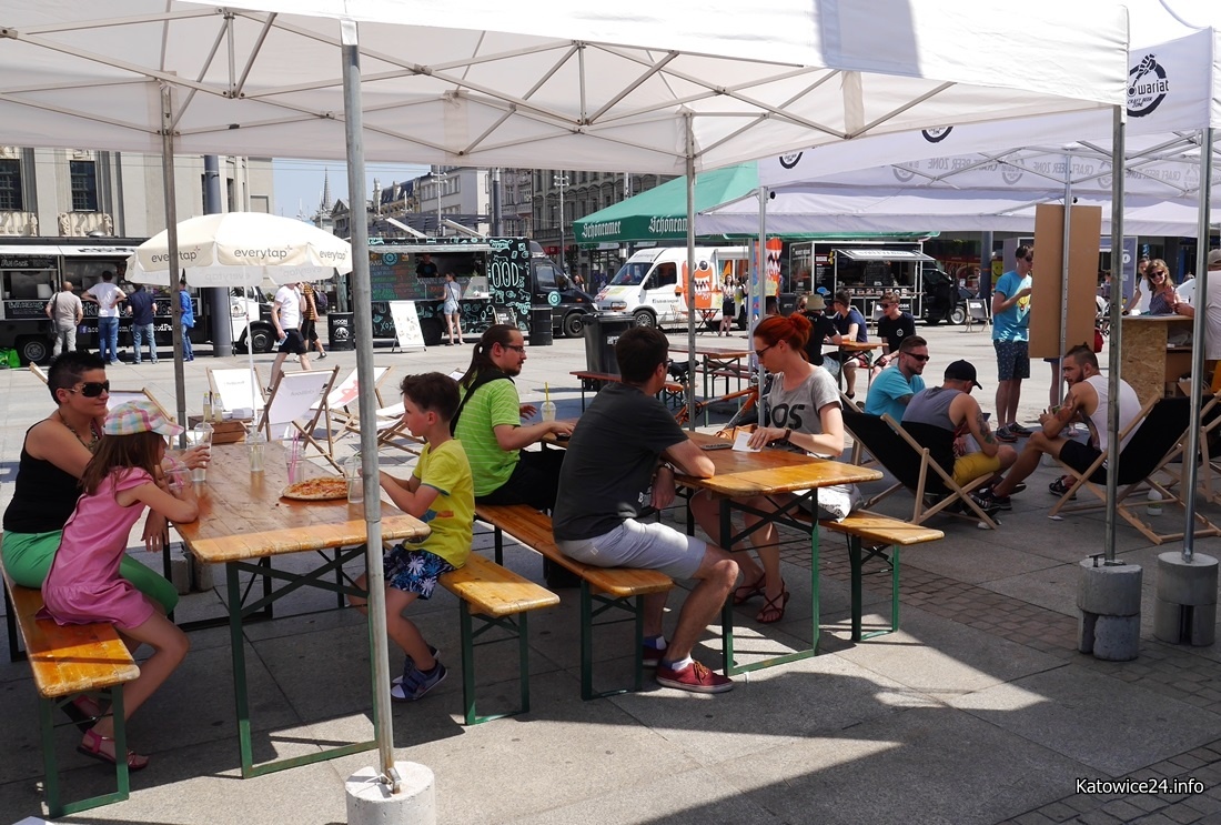 Kolejny zlot food trucków. Rynek smaków od piątku do niedzieli