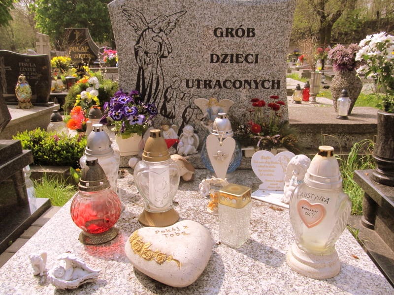 Dla wielu to wciąż temat tabu. Gdzie pochować dzieci z poronienia? Jest takie miejsce w Katowicach-Załężu