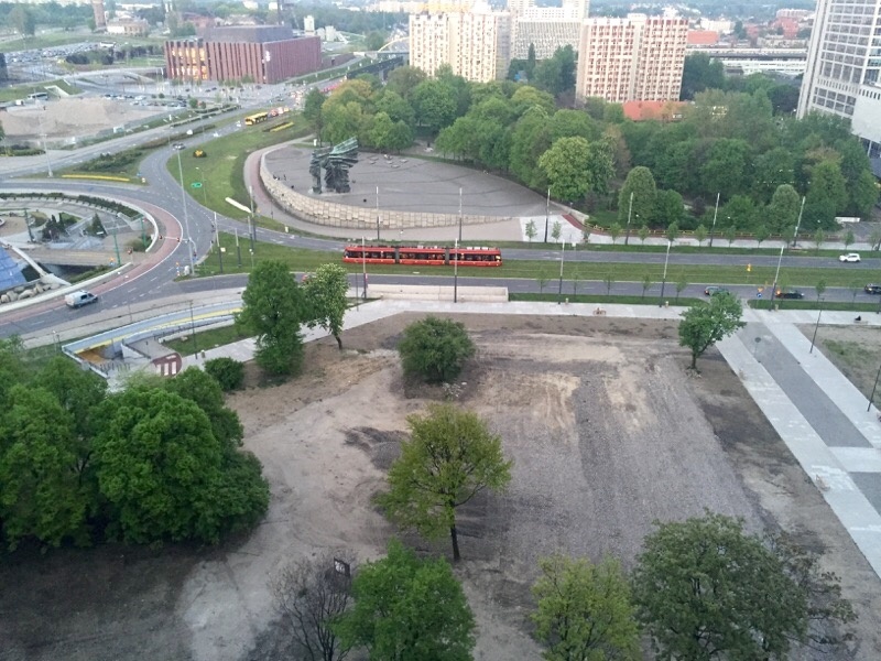 Zróbmy park przed Superjednostką
