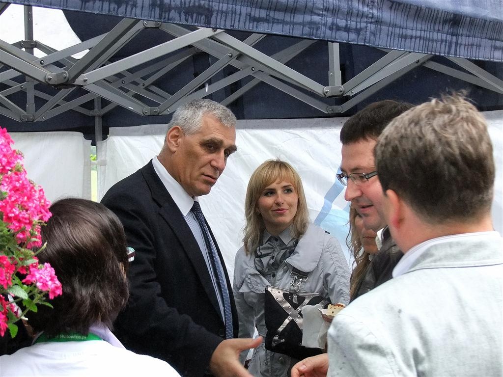 Radny Zawadzki przeprasza senatora Piechotę
