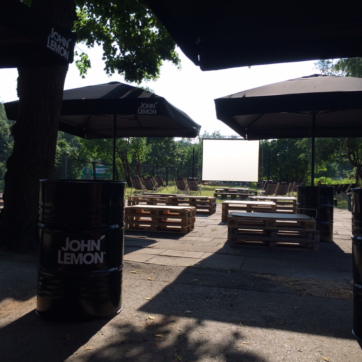 Bar Galop otwiera się na kino