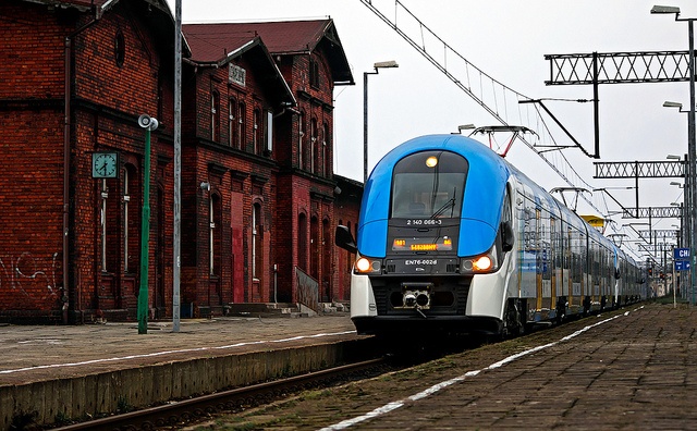 Marszałek chce policzyć pasażerów pociągów