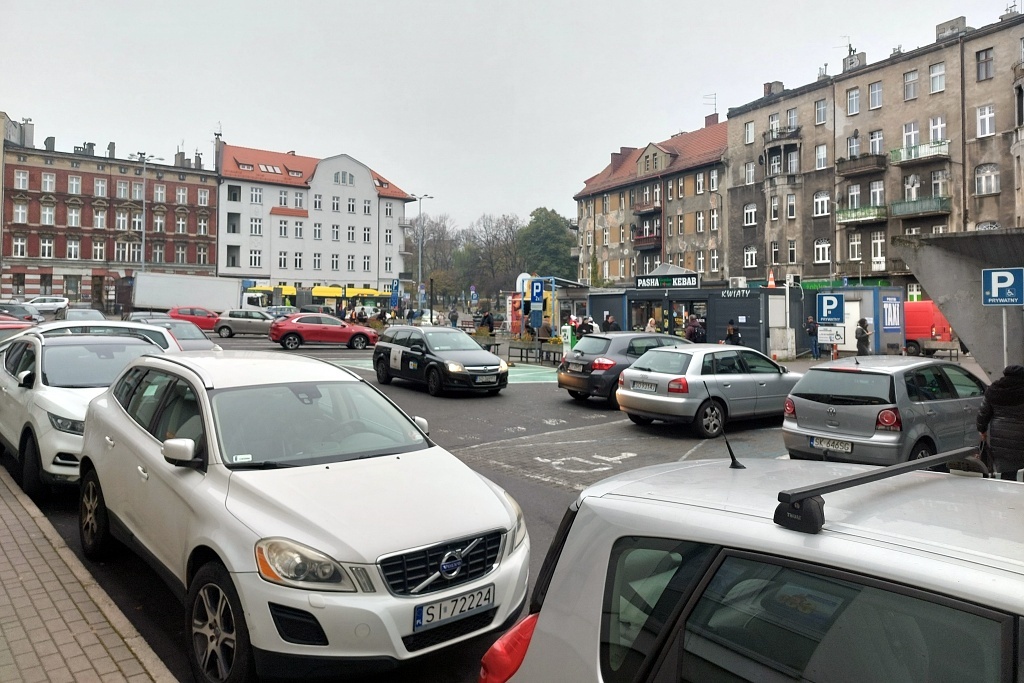 Dzień dobry Katowice. Bez przełomu w sprawie przebudowy placu przed dworcem