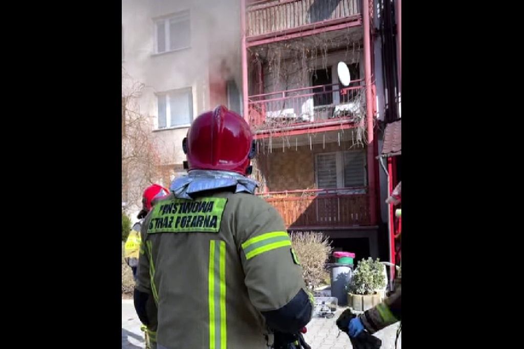 Pożar mieszkania w Katowicach. Jedna osoba jest poszkodowana