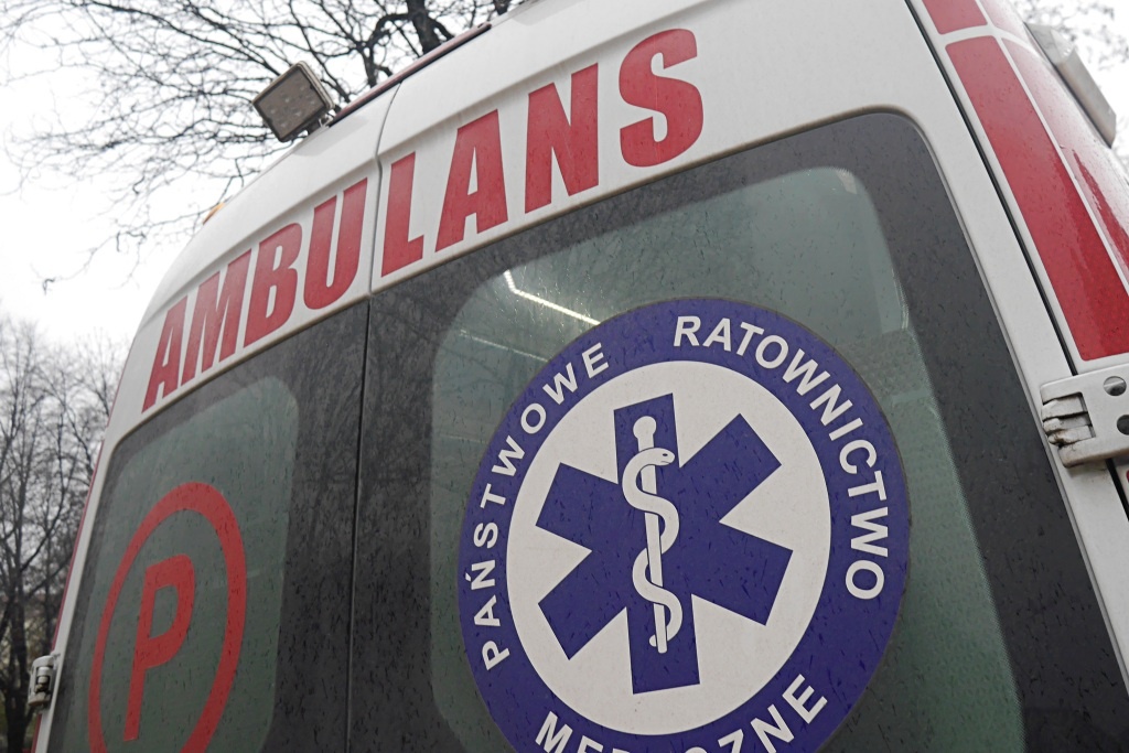 Potrącenie na południu Katowic. Kobieta została przewieziona do szpitala