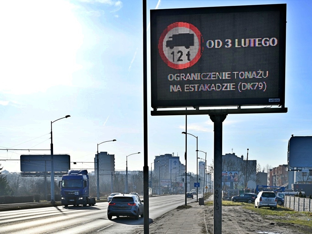 Estakada w Chorzowie jest w kiepskim stanie. Od dzisiaj ograniczenia na drodze dojazdowej do Katowic