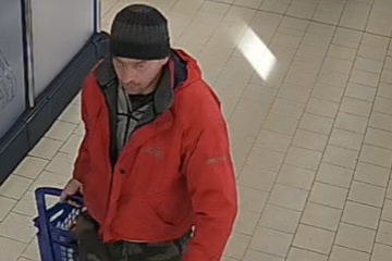 Ukradł alkohol na os. Tysiąclecia. Policja szuka mężczyzny ze zdjęcia