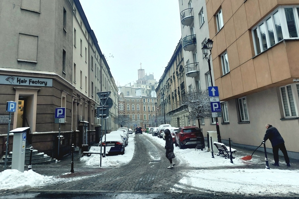 Dzień dobry Katowice. Trwa rozbiórka kamienicy w centrum