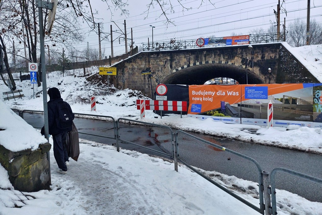 Prace w Ligocie opóźnione. Wiadukt kolejowy będzie zamknięty dłużej