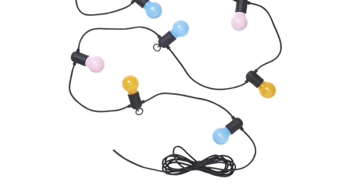 IKEA wycofuje z rynku lampki świąteczne i lampy LED, bo istnieje ryzyko porażenia prądem