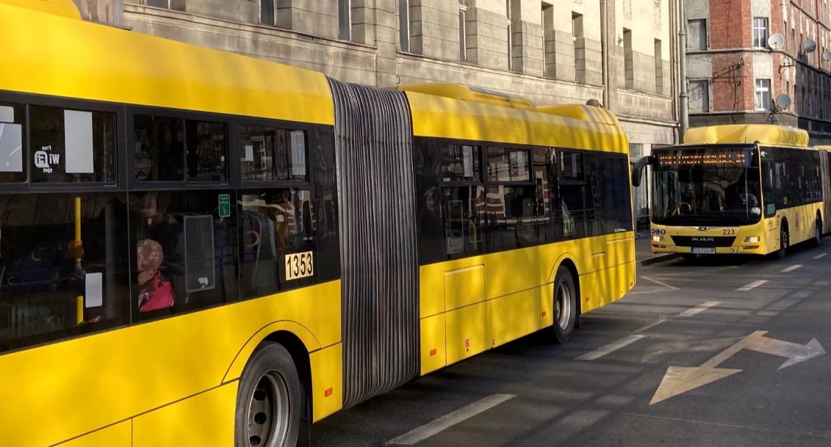 Już ponad 30% kierowców autobusów komunikacji miejskiej w Katowicach i Metropolii to obcokrajowcy. Nie muszą znać języka polskiego
