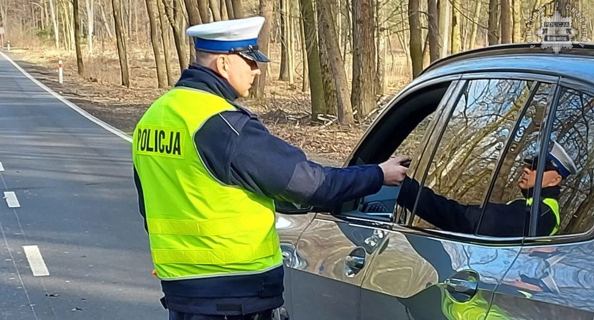 Matka jechała samochodem z małym dzieckiem. „Dmuchnęła” i okazało się, że piła