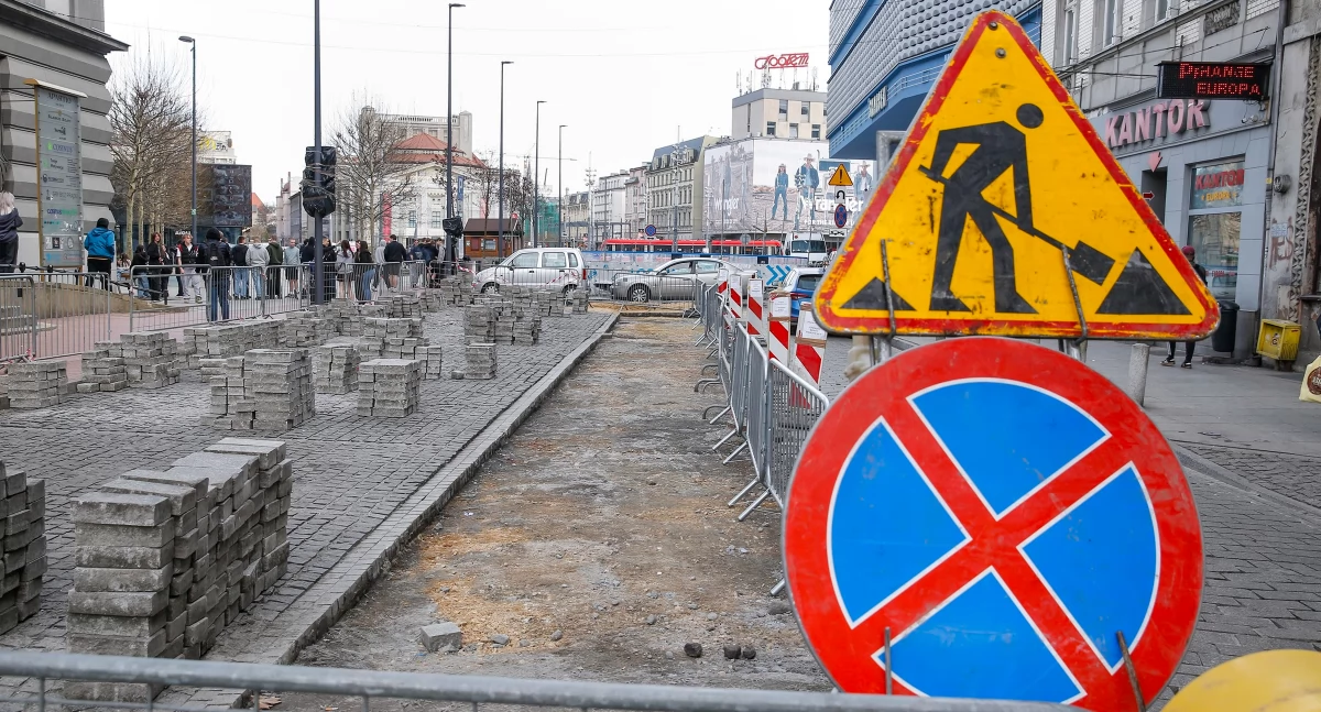 Miasto łata dziury na ul. Mickiewicza. Są utrudnienia