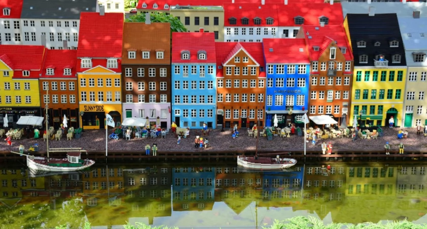 Z Pyrzowic będzie można polecieć do krainy LEGO. Jest jednak jeden duży minus