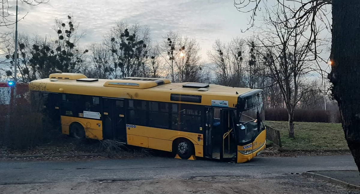 Zderzenie dwóch autobusów komunikacji miejskiej w Katowicach
