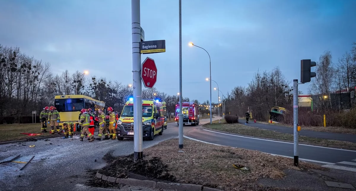 W kolizji autobusów komunikacji miejskiej nie brali udziału kierowcy z zagranicy
