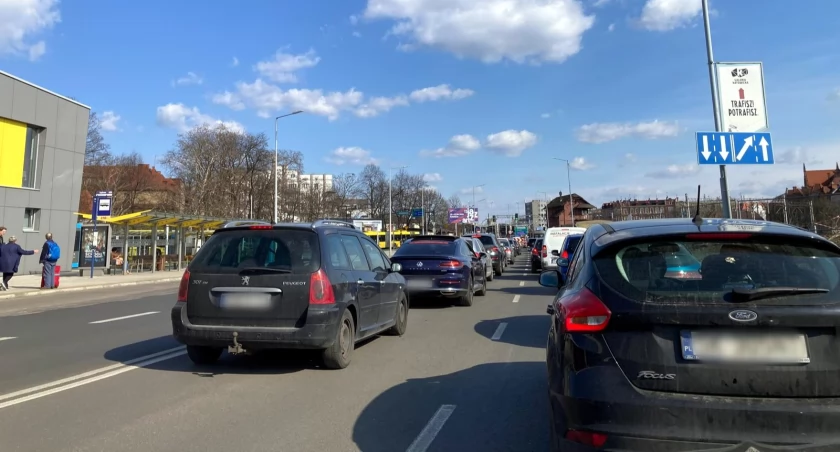 Paraliż na drogach w Katowicach. Powodem przyjazd kibiców Legii Warszawa