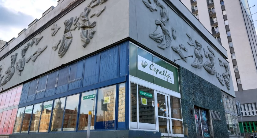 Miasto przejmuje lokal po Cepelii w centrum Katowic. Od kilku lat stał pusty