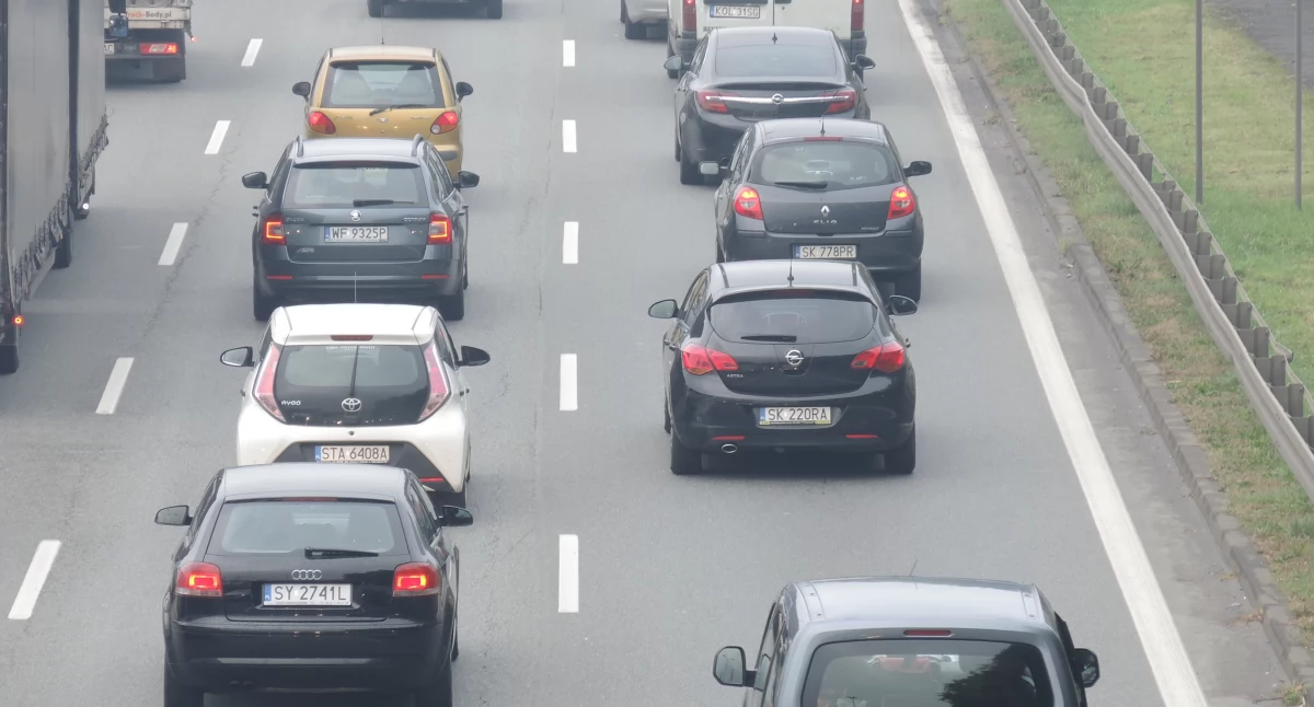 Pięć aut zderzyło się na autostradzie A4. Są spore utrudnienia