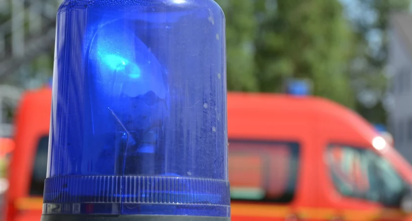 Pijana kobieta zaatakowała ratowników medycznych, którzy udzielali jej pomocy