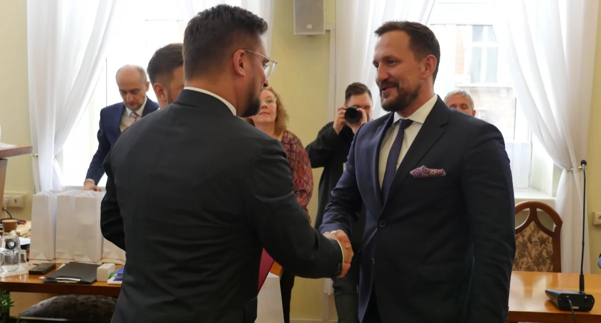 Personalne roszady w urzędzie i radzie miasta. Kolejny radny prezydenta został naczelnikiem