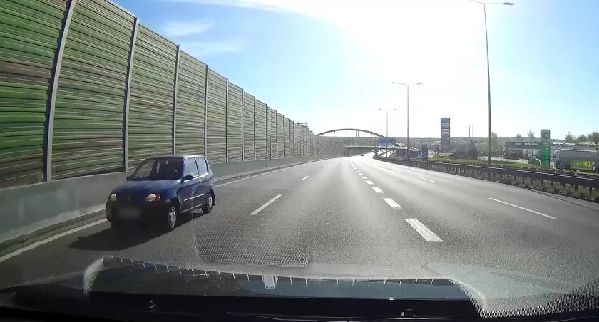 86-latek jechał pod prąd na autostradzie A4 w Katowicach. Swoim seicento pędził lewym pasem