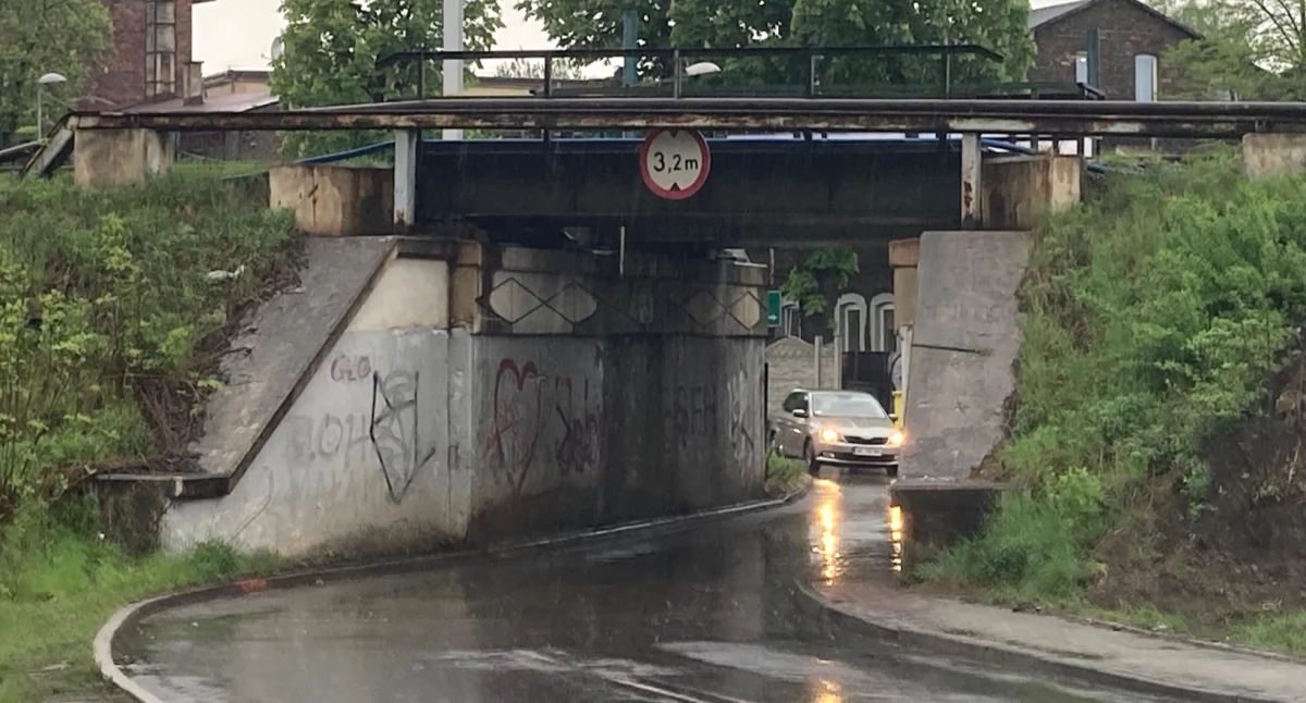 W poniedziałek na dwa lata zostanie zamknięty przejazd pod wiaduktem w Szopienicach. Będą duże zmiany dla kierowców i pasażerów komunikacji miejskiej