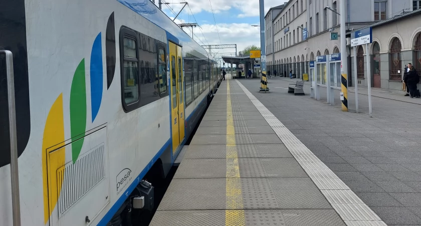 Bilet za 40 zł, a każdy kolejny 50% taniej. Koleje Śląskie przygotowały ofertę na majówkę