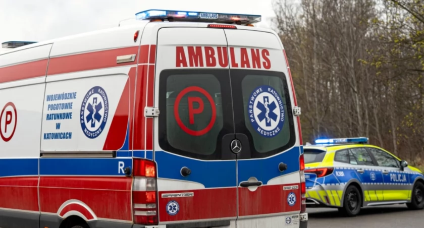 Pacjent zaatakował medyków w Katowicach. Trzeba było go zamknąć w karetce 
