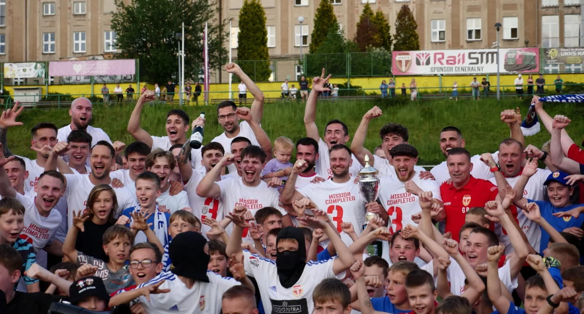Sparta Katowice awansowała do III ligi i świętowała na Rapidzie