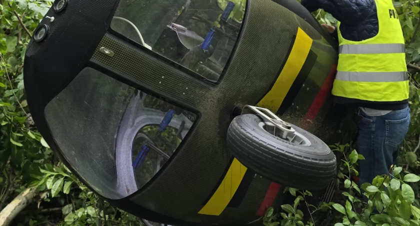 W Świętochłowicach awaryjnie lądował wiatrakowiec. Pilot trafił do szpitala