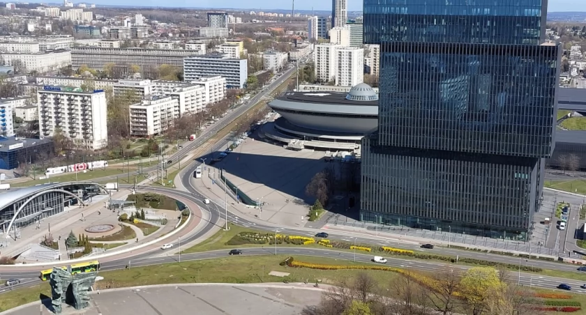 Tramwaje Śląskie szykują dużą inwestycję w Katowicach. Wymieniona zostanie sieć trakcyjna