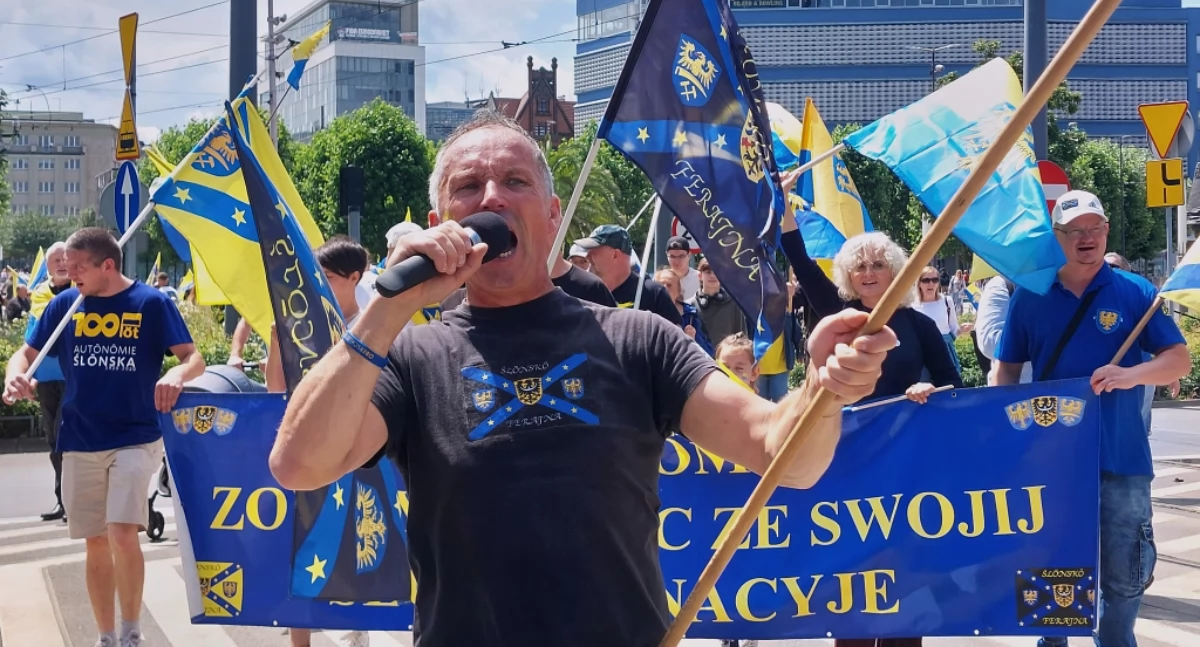 „Autonomia to normalność”. Marsz Autonomii przeszedł przez centrum Katowic