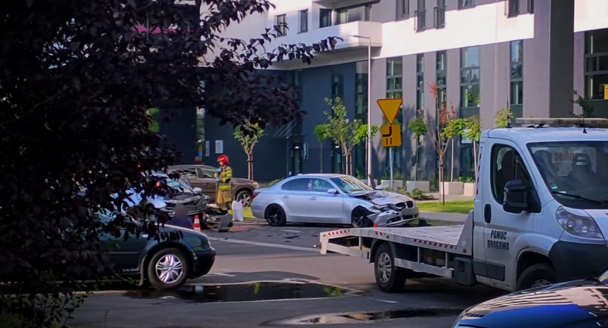 Wypadek na os. Witosa. Jedna osoba trafiła do szpitala