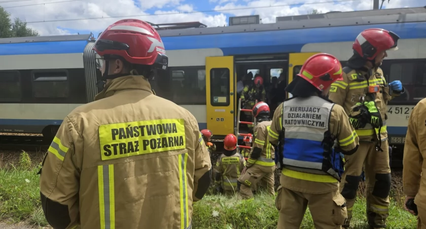 Ewakuacja na torach. Pociąg Kolei Śląskich wjechał w sieć trakcyjną 