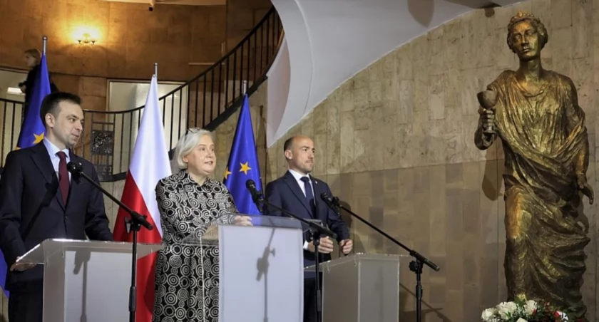 Posłowie PiS uderzają w Donalda Tuska po likwidacji Ministerstwa Przemysłu. „Tylko dla partii i jej przystawek stworzono to ministerstwo”