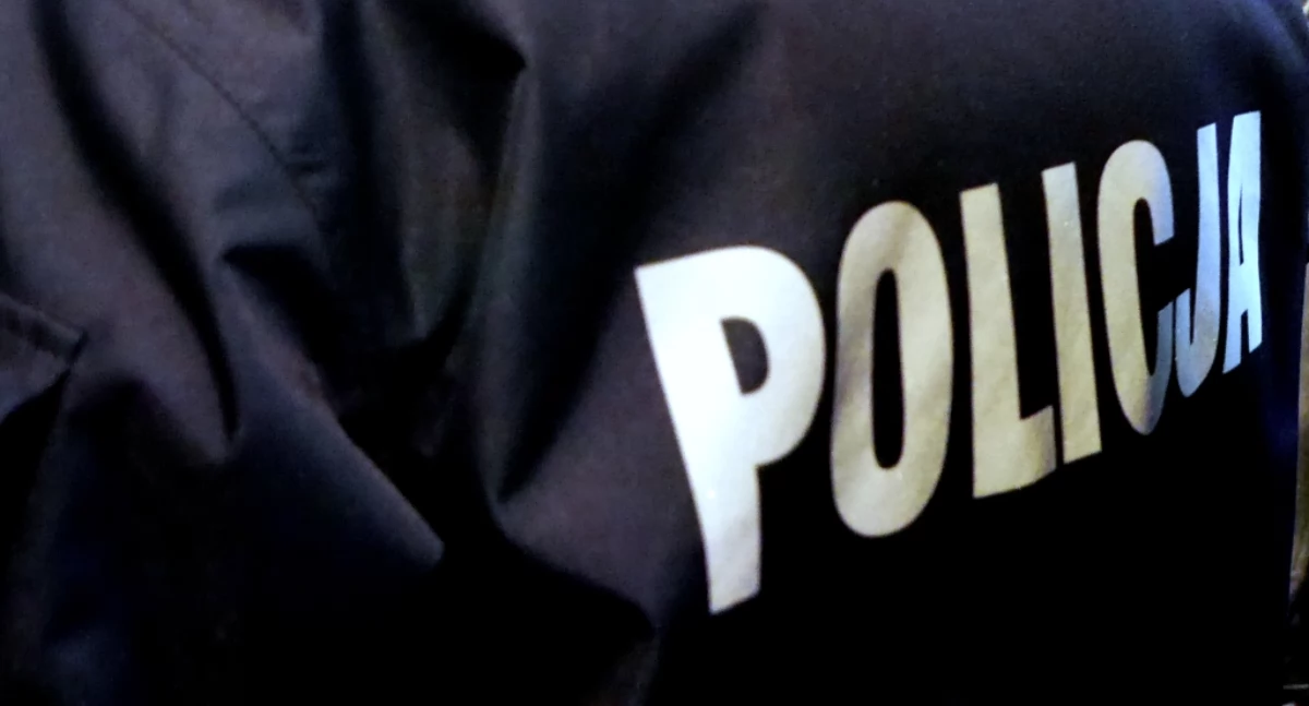 Nie chciał, żeby jego córka trafiła do izby wytrzeźwień, więc zaproponował policjantom łapówkę