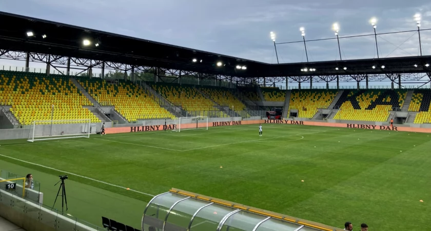 Niesamowity zbieg okoliczności przy przetargu na dostawę elektronarzędzi dla stadionu miejskiego