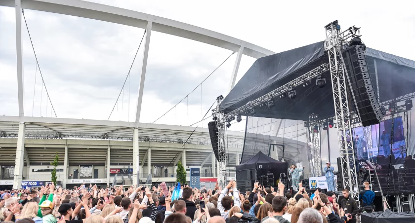 Polscy raperzy i zagraniczni DJ-e. Pożegnanie wakacji przy Stadionie Śląskim