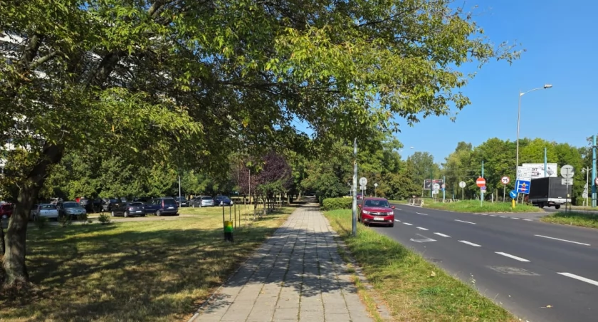 Dziurawy chodnik na os. Tysiąclecia doczekał się remontu