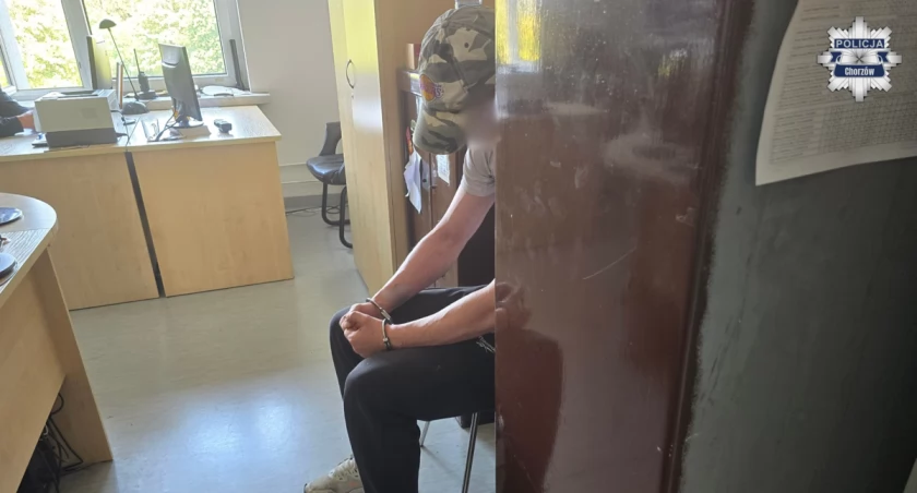 Po pożarze pustostanu w Chorzowie policja zatrzymała 31-letniego mężczyznę. Wcześniej groził, że podpali kamienicę