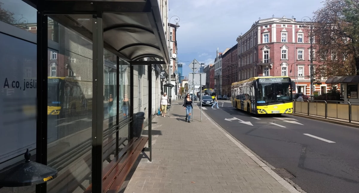 Tymczasowe buspasy i przystanki mogą zostać na stałe. Miasto nie wyklucza zmian