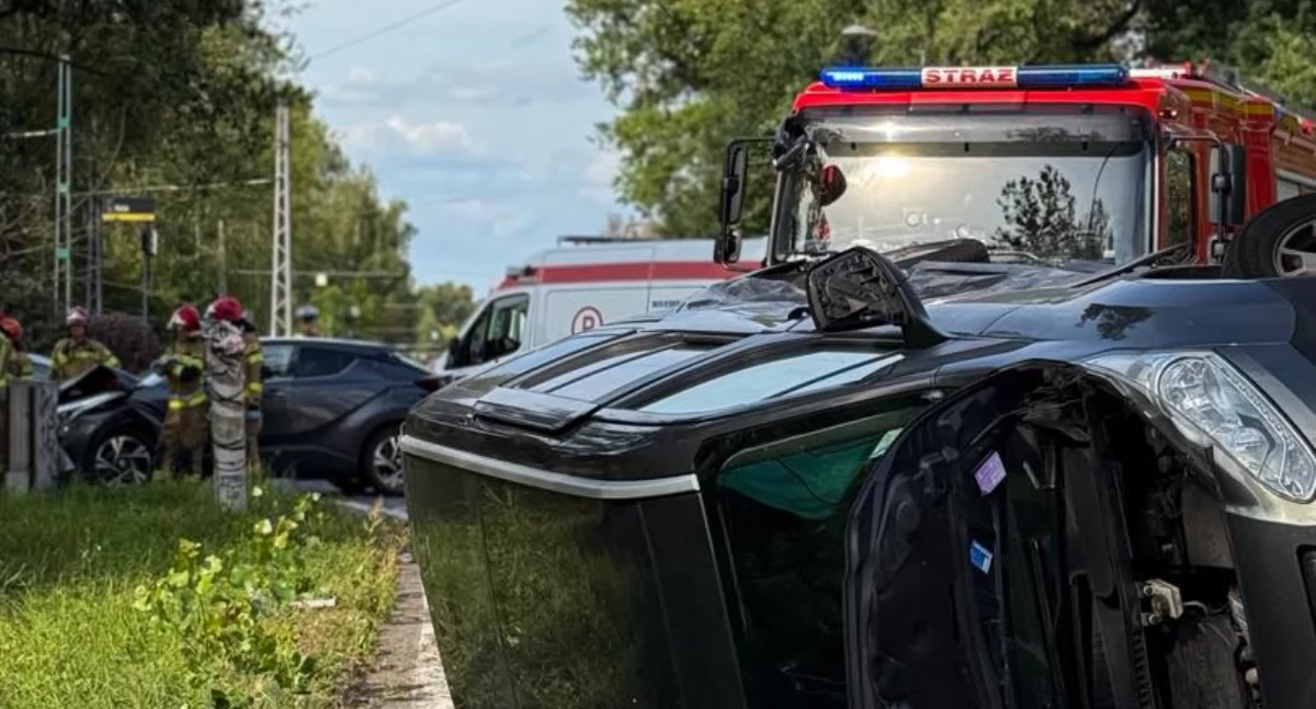 Wypadek w Katowicach. Po zderzeniu samochodów dziecko trafiło do szpitala