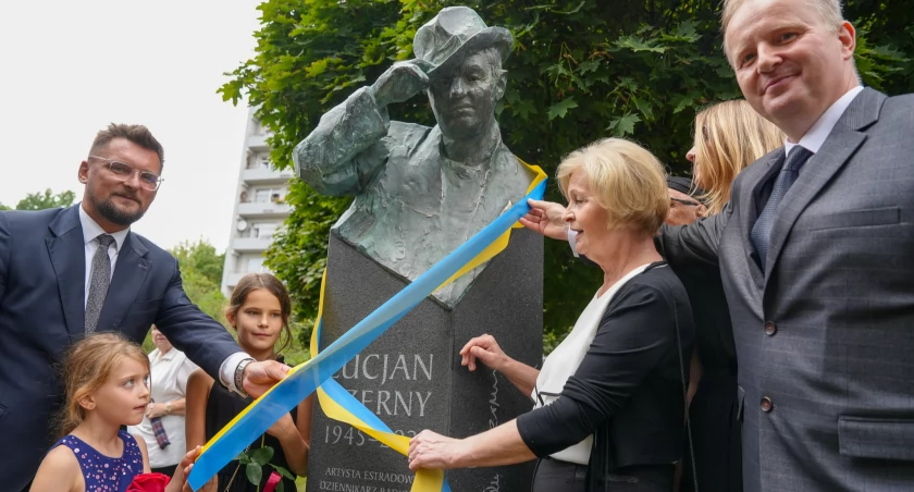 Nowe popiersia w Galerii Artystycznej na Koszutce. Uhonorowani zostali Erwin Sówka i Lucjan Czerny