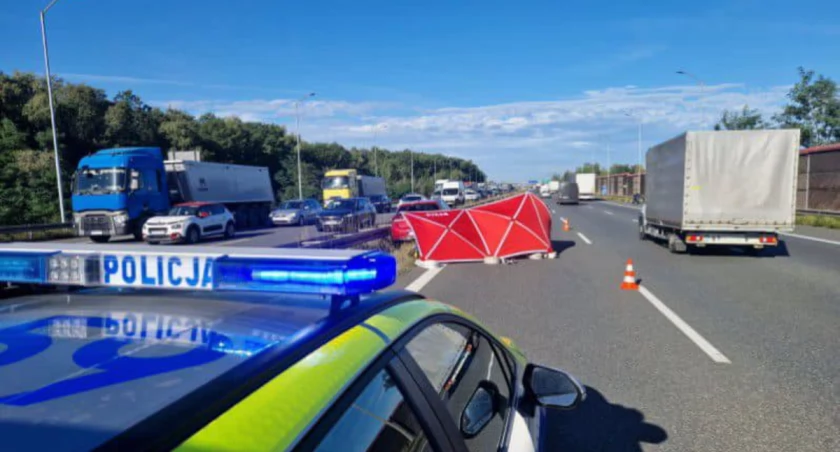 Śmiertelny wypadek na autostradzie A4. Samochód rozbił się o bariery