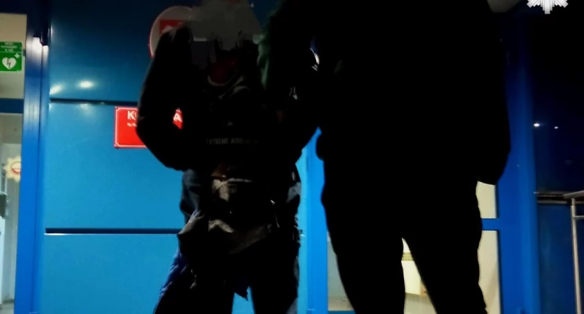 Katowiccy i rudzcy policjanci przechwycili ponad 2 kg narkotyków