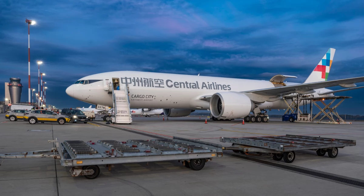 Produkty z Temu i Shein lądują teraz bezpośrednio w Pyrzowicach. Lotnisko Katowice Airport nawiązało współpracę z Chińczykami