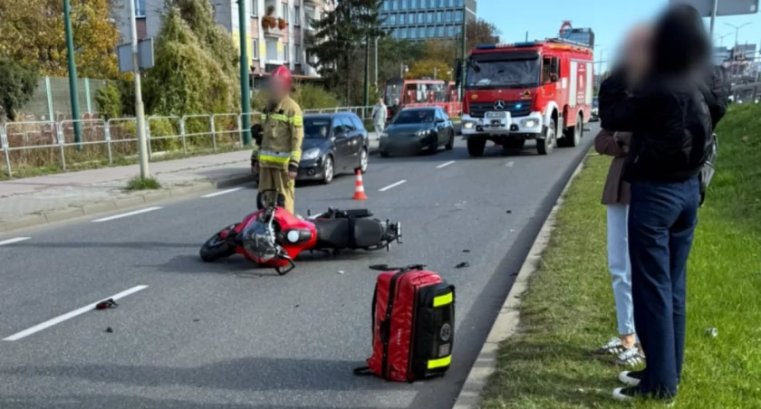Wypadek w Katowicach. Motocyklista trafił do szpitala