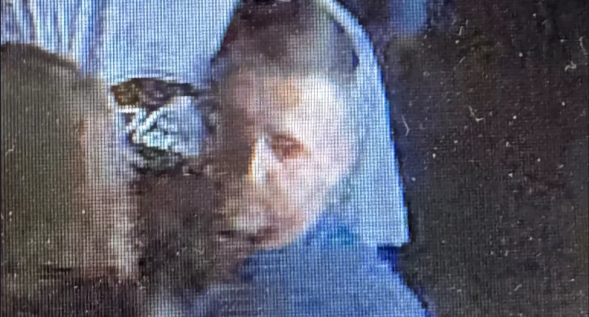 Policja poszukuje mężczyzny, który uderzył innego uczestnika imprezy w Pomarańczy