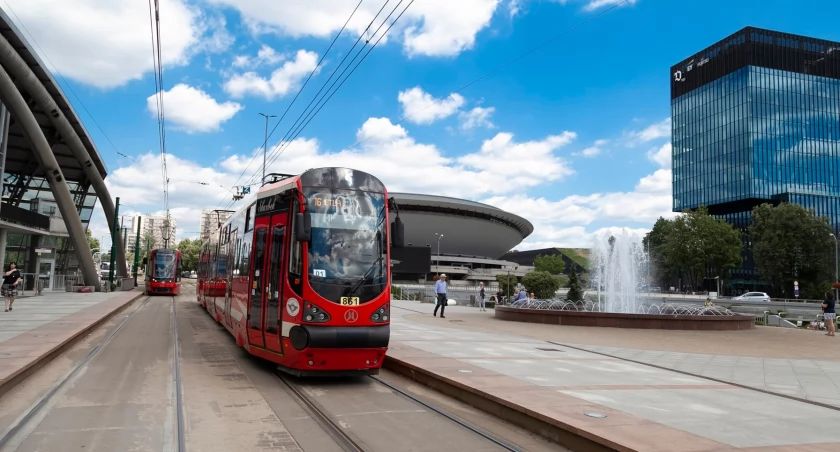 Z powodu protestu związkowców w Katowicach wystąpią utrudnienia w kursowaniu prawie 60 linii autobusowych i tramwajowych
